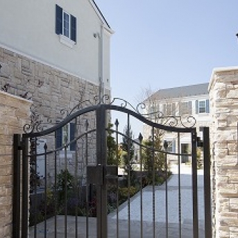 img-gallery-village010203-03